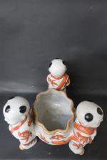 CHINE, travail moderne - CACHE-POT en céramique craquelée à décor...