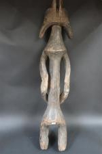 Peuple MUMUYE (style), Nigéria. Bois sculpté très patiné. Statue "...