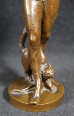 CARLIER Emile (1849-1927) : Arlequin et son chat. Bronze patiné...