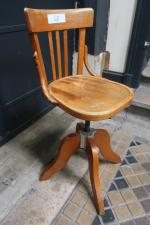 BAUMANN : Chaise d'atelier pivotant en bois