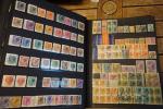 Important lot de 8 classeurs de timbres d'Italie, Vatican, St...