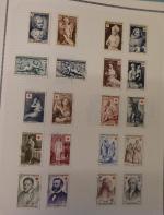 Gros lot de timbres de France oblitérés, en 10 classeurs...