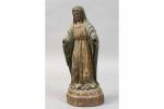 Vierge en bois sculpté en partie polychrome. Travail d'art populaire