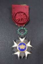 Belgique Ordre de la Couronne. Étoile d'Officier. Ruban à rosette.