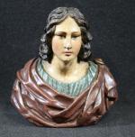 Buste d'un Saint Personnage en bois sculpté polychrome d'époque XVII's....
