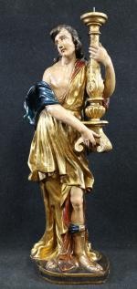 Personnage drapé faisant porte-torchère en bois sculpté doré et peint,...