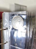 NUMISMATIQUE - important classeur contenant 184 pièces de monnaies diverses...