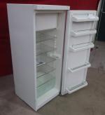 LIEBHERR Confort - Réfrigérateur blanc moderne, bon état. - 235