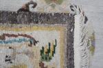 ASIE - TAPIS moderne en laine nouée à décor de...