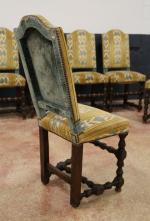 Suite de six chaises d'époque Louis XIII en bois naturel,...