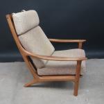 DESIGN SCANDINAVE : Paire de fauteuils en bois exotique, coussins...