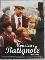 MONSIEUR BATIGNOLE - un film de  Gerard Jugnot avec...