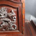 EXTREME-ORIENT : Temple domestique en bois exotique ouvrant par une...