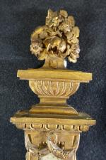 Baromètre de style Louis XVI en bois doré sculpté à...