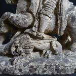 Saint-Georges terrassant le dragon. Sculpture en pierre, ép. XVI's-XVII's. Haut...