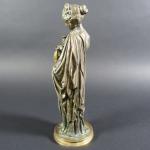EVRARD Victor (1807-1877) : Femme drapée à l'antique tenant une...