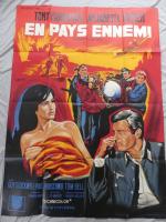 EN PAYS ENNEMI - Un film de Harry Keller avec...
