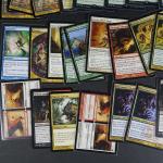 MAGIC THE GATHERING : 
Lot de 68 cartes principalement format Modern....