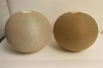 Deux suspensions de forme "boule" années 70 en rotaflex granité....