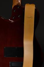 Godin. Guitare électrique modèle A6 ultra Burst Cognac, avec housse,...