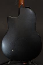 Ovation. Guitare électro-acoustique modèle Celebrity CE48P-TGE Elite Plus, Made In...