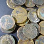 Lot de pièces : 30 pièces romaines en bronze et...